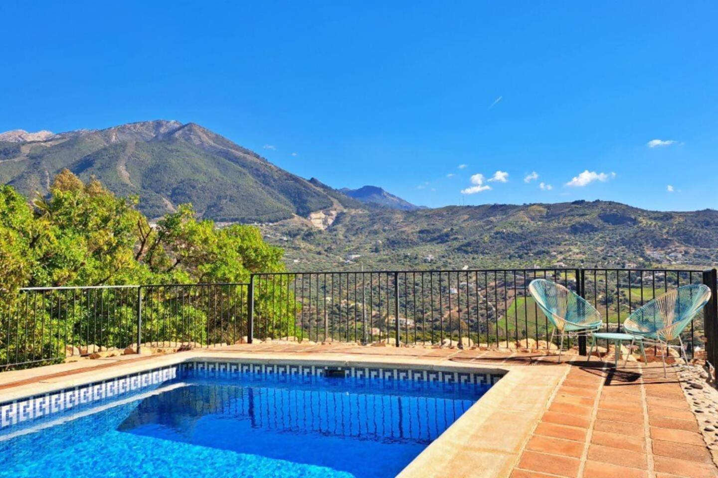 La Perla Andaluza Vila Alcaucín Exterior foto